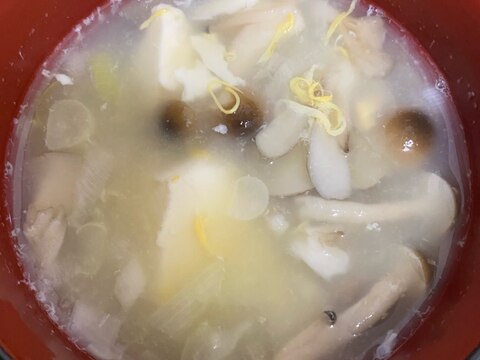 きのこと卵と豆腐の鶏がらスープ